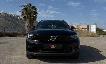 וולבו XC40