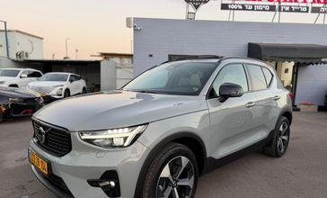 וולבו XC40 B4
