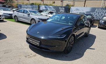 טסלה MODEL 3