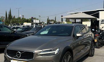 וולבו V60 CROSS COUNTRY