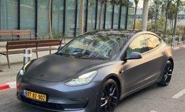 טסלה MODEL 3