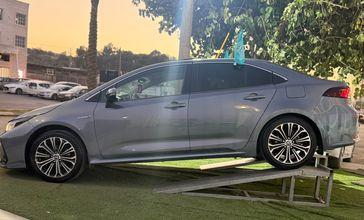 טויוטה קורולה