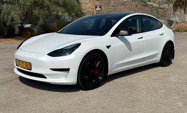 טסלה MODEL 3