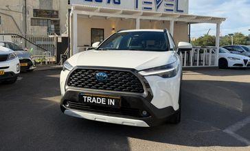 טויוטה קורולה קרוס