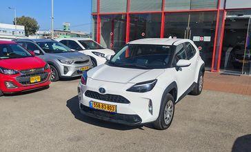 טויוטה יאריס קרוס