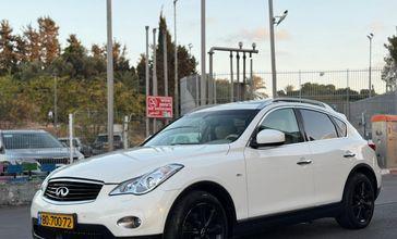 אינפיניטי EX37