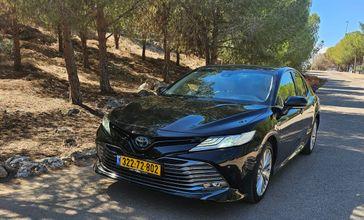 טויוטה קאמרי