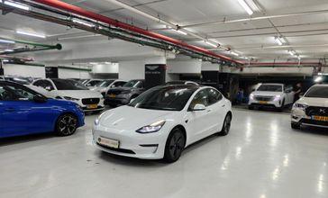 טסלה MODEL 3