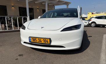 טסלה MODEL 3