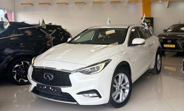 אינפיניטי Q30