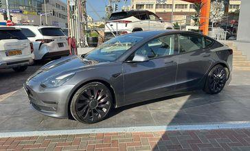 טסלה MODEL 3