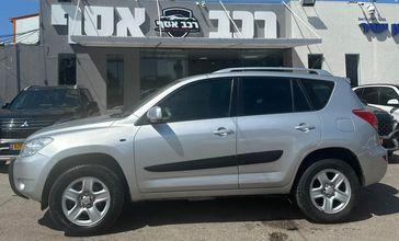 טויוטה RAV4
