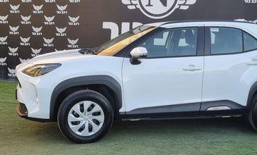 טויוטה יאריס קרוס