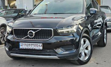 וולבו XC40