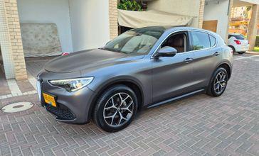 אלפא רומיאו סטלביו