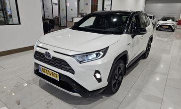 טויוטה RAV4