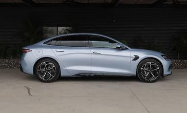 בי ווי די SEAL