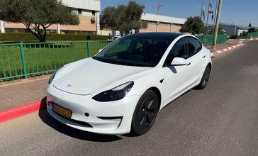 טסלה MODEL 3