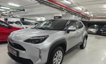 טויוטה יאריס קרוס