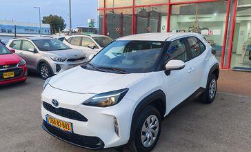 טויוטה יאריס קרוס