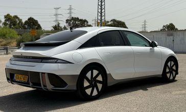 יונדאי איוניק