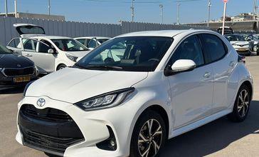 טויוטה יאריס