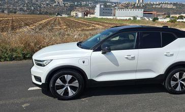 וולבו XC40