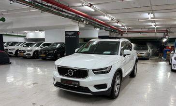 וולבו XC40