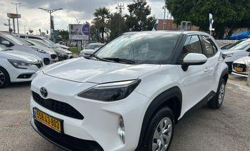 טויוטה יאריס קרוס