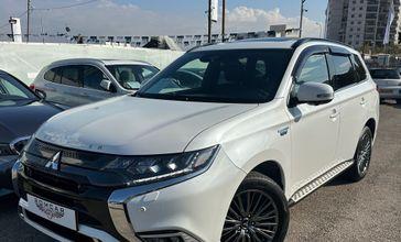 מיצובישי אאוטלנדר