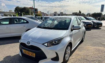 טויוטה יאריס