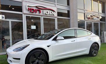 טסלה MODEL 3