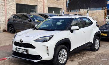 טויוטה יאריס קרוס