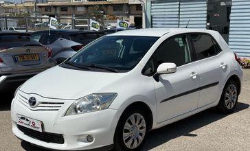 טויוטה אוריס